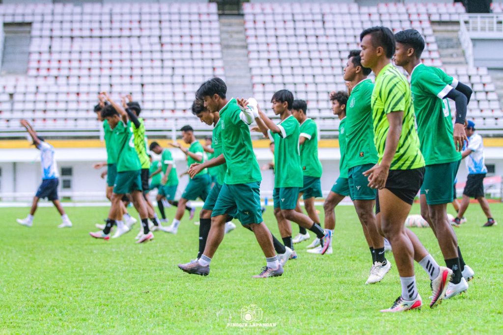 Pemain Persida siap memetik kemenangan atas tuan rumah Persid Jember.