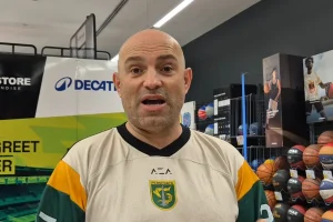 Bernardo Tavarez mengubah program latihan Persebaya selama bulan puasa.