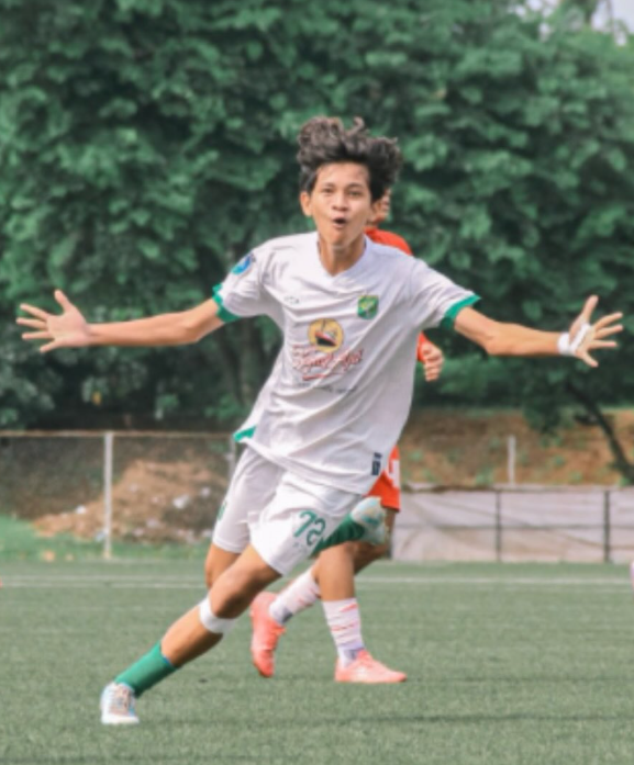 Aleandro Alam Maulana, salah satu pemain Persebaya yang dipanggil seleksi Indonesia U20. (foto: IG)
