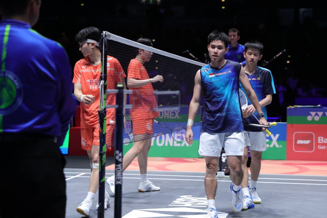 Di babak semifinal yang dilaksanakan di Birmingham, Inggris, Minggu dini hari WIB (8/3/2026), Raymond Indra/Nikolaus Joaquin kalah dari Kim Won Ho/Seo Seung Jae, unggulan pertama dari Korea Selatan, dengan dua game langsung 19-21, 13-21.