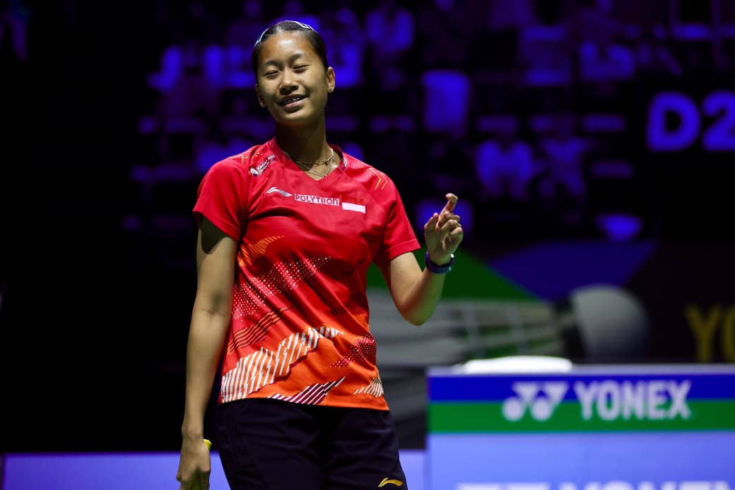 Ekpresi kegembiraan Putri Kusuma Wardani mengalahkan Nozomi Okuhara dari Jepang di babak semifinal Swiss Open 2026.