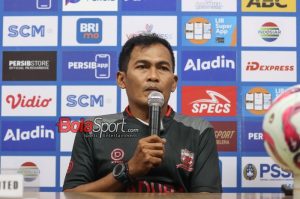 Pelatih sementara (caretaker) Madura United Rakhmad Basuki