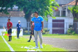 Redi Supriyanto mendapat amanah masuk sebagai asisten pelatih PSMP di Putaran Nasional Liga 4 2025/2026.