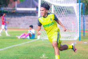 Selebrasi Abd Sabir usai mencetak gol kelima Celebest FC ke gawang Persepam di Stadion Sriwedari, Solo, Selasa (23/6/2026).